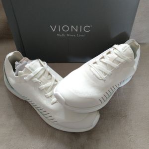 New In Box Vionic Embolden tennis shoes